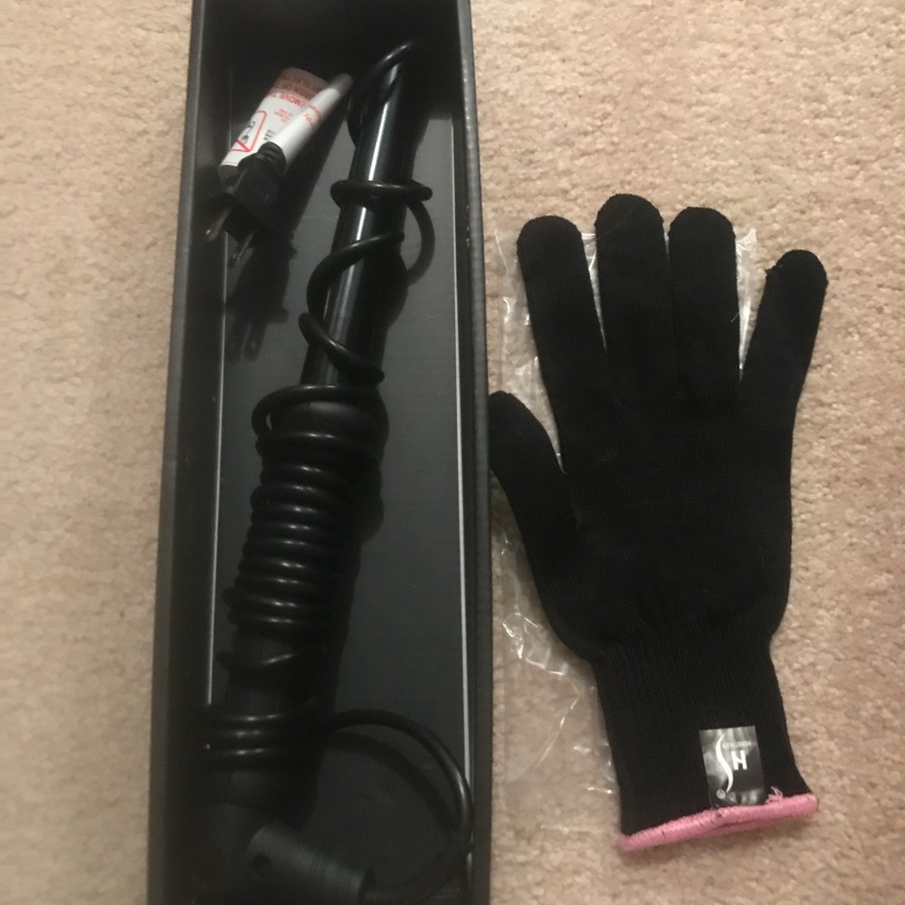 HerStyler Curling Wand with Glove Used Once